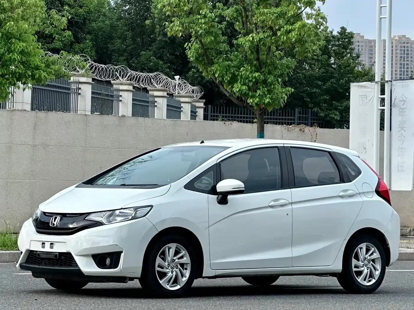 Honda Fit 2014 1.5L SE CVT Fashion Edition — миниатюра 1