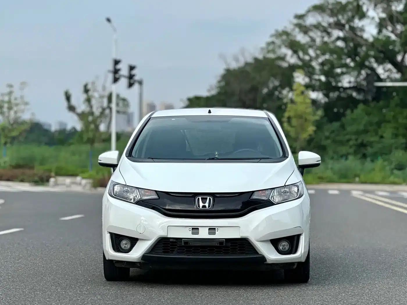 Honda Fit 2014 1.5L SE CVT Fashion Edition — миниатюра 2