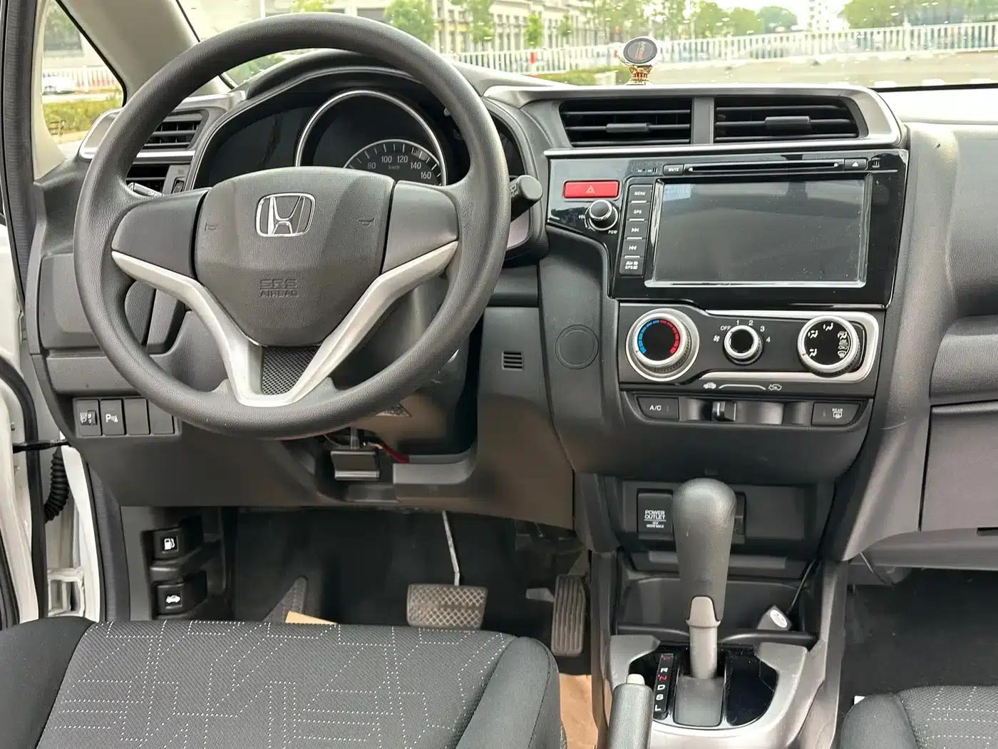 Honda Fit 2014 1.5L SE CVT Fashion Edition — миниатюра 11