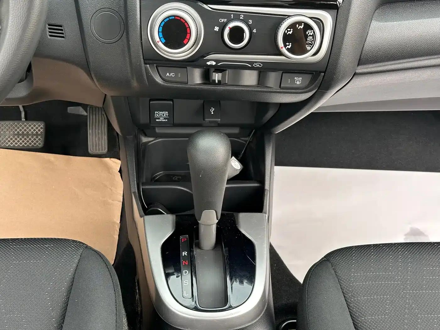 Honda Fit 2014 1.5L SE CVT Fashion Edition — миниатюра 12