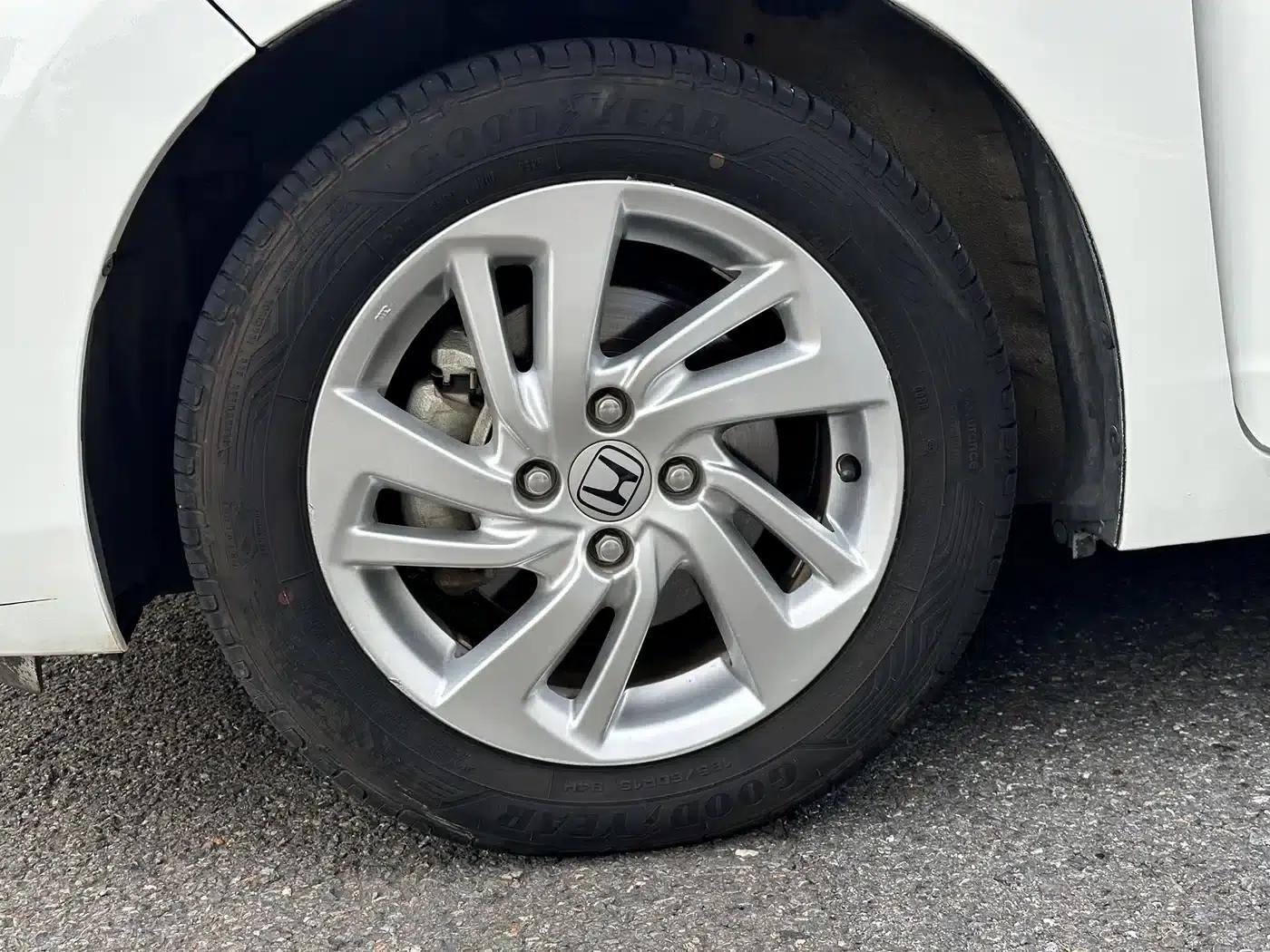 Honda Fit 2014 1.5L SE CVT Fashion Edition — миниатюра 13