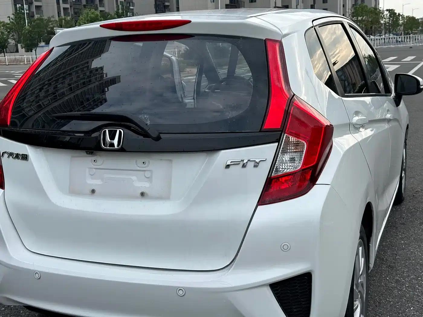 Honda Fit 2014 1.5L SE CVT Fashion Edition — миниатюра 14