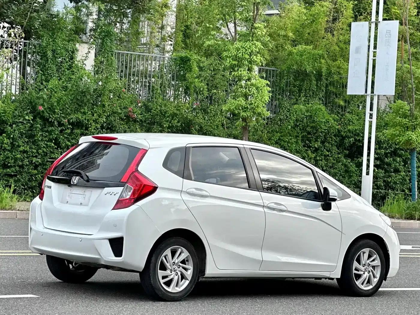 Honda Fit 2014 1.5L SE CVT Fashion Edition — миниатюра 5