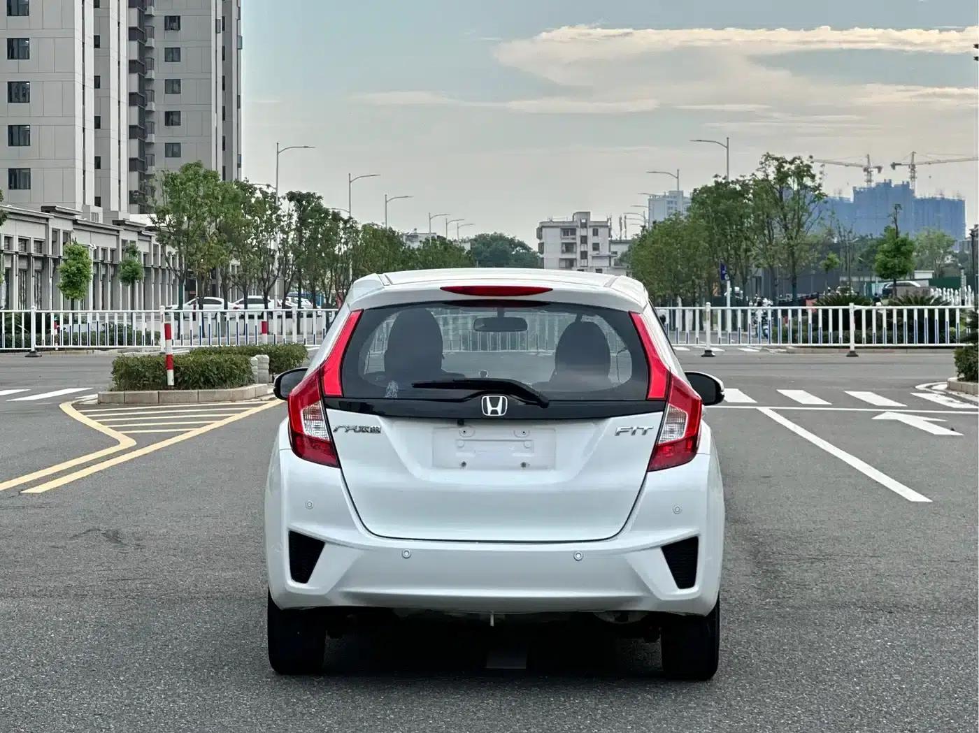 Honda Fit 2014 1.5L SE CVT Fashion Edition — миниатюра 6