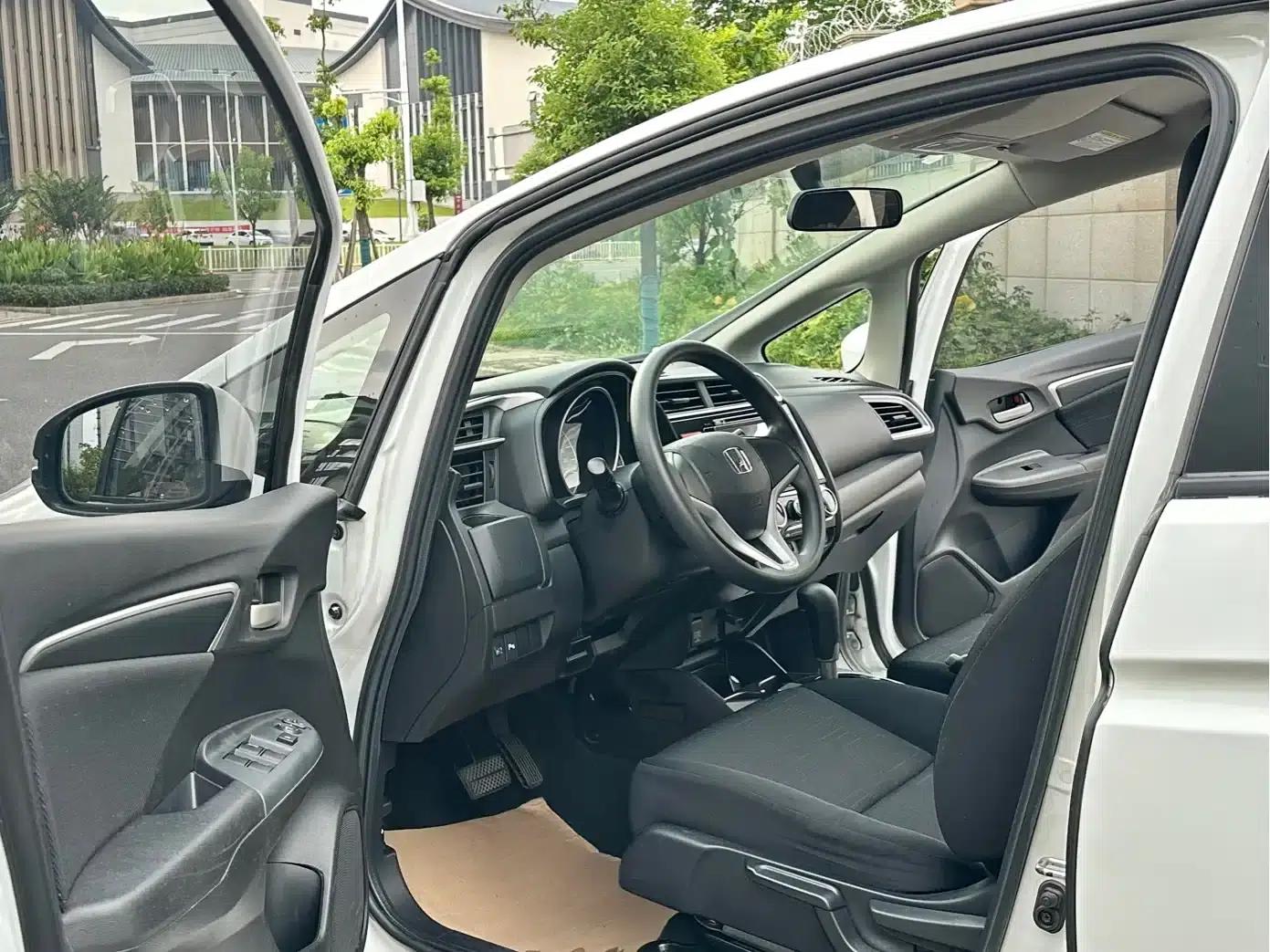 Honda Fit 2014 1.5L SE CVT Fashion Edition — миниатюра 7