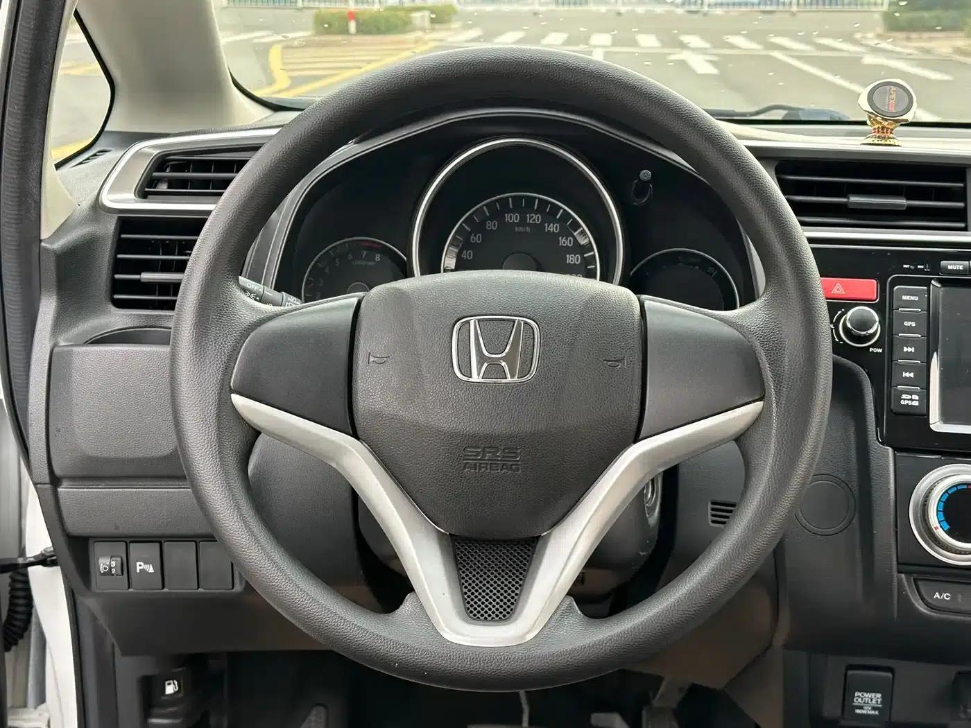 Honda Fit 2014 1.5L SE CVT Fashion Edition — миниатюра 10
