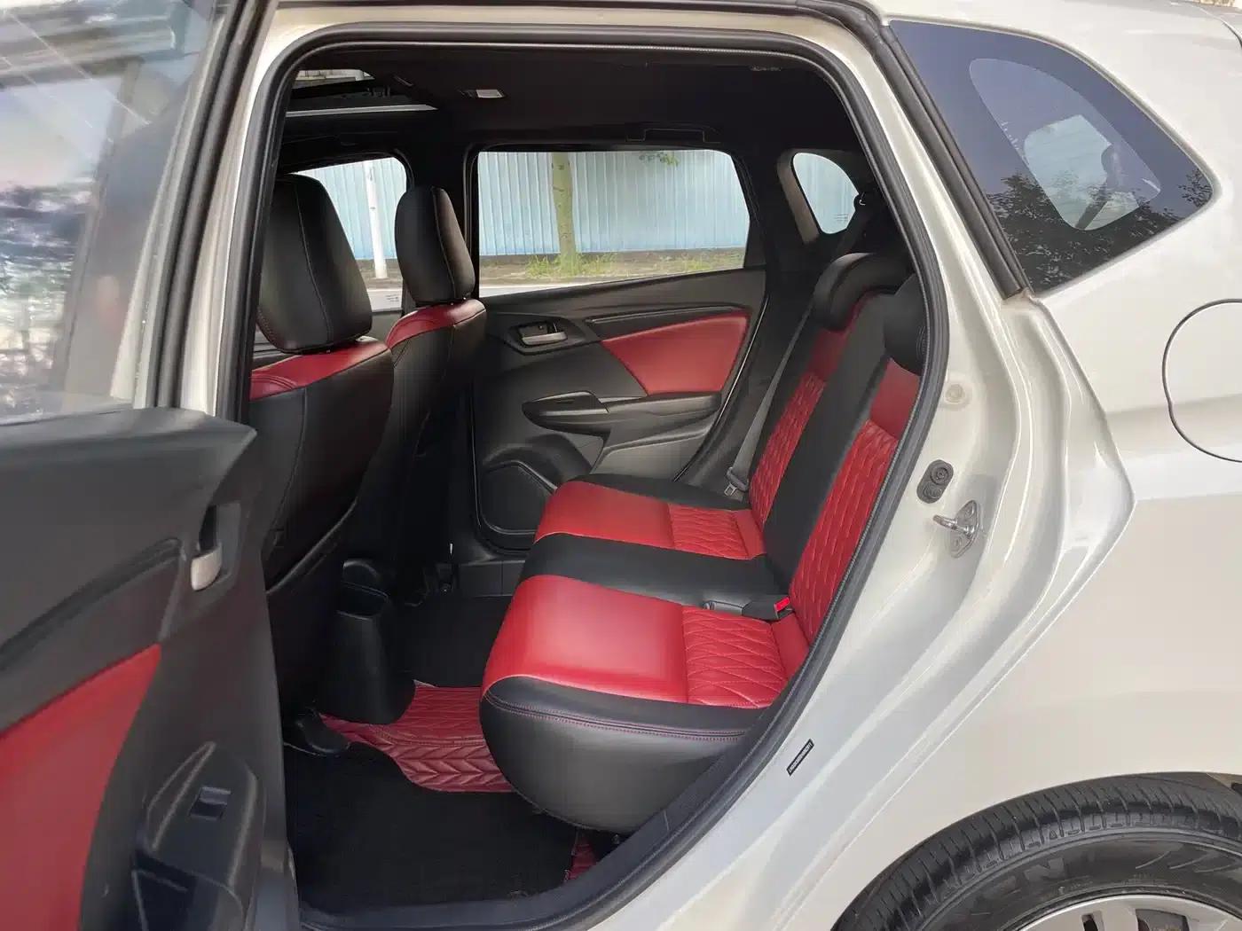 Honda Fit 2016 1.5L LXS CVT Comfort Sunroof Edition — миниатюра 6