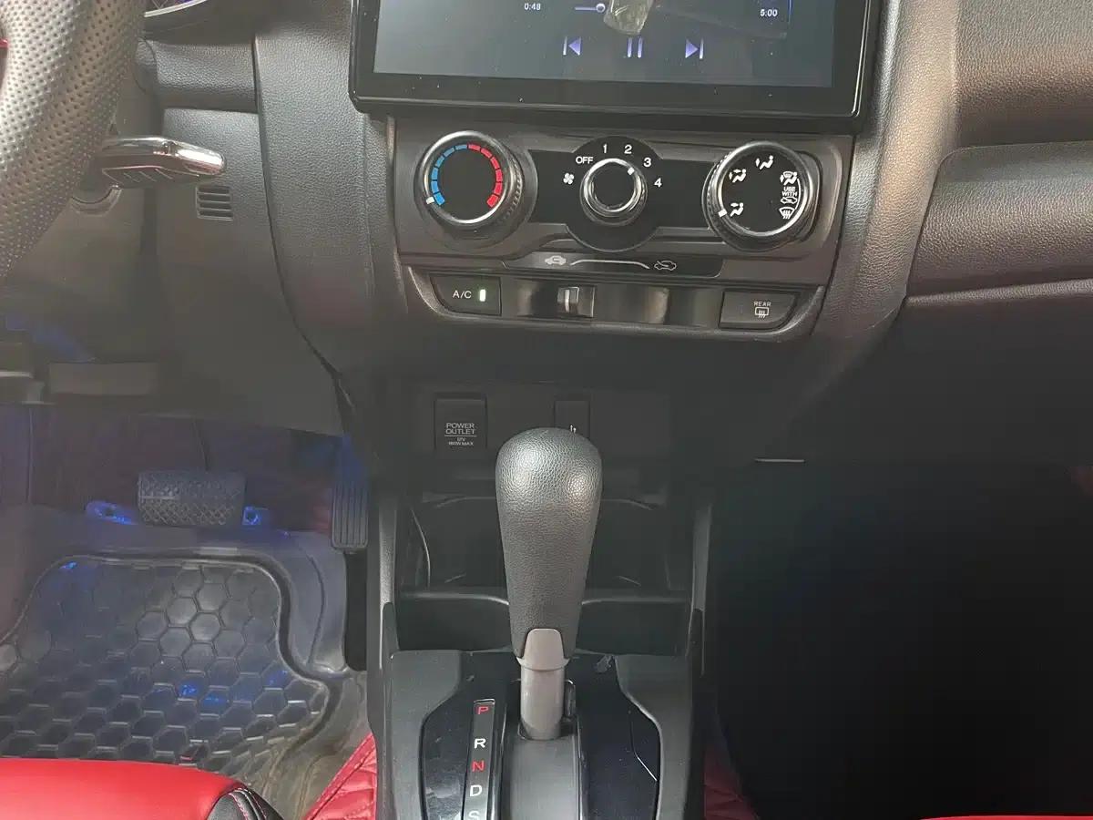 Honda Fit 2016 1.5L LXS CVT Comfort Sunroof Edition — миниатюра 8