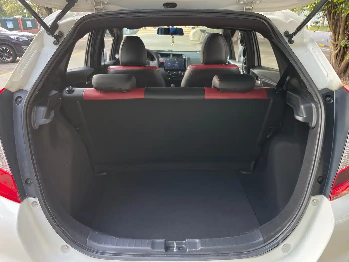 Honda Fit 2016 1.5L LXS CVT Comfort Sunroof Edition — миниатюра 10