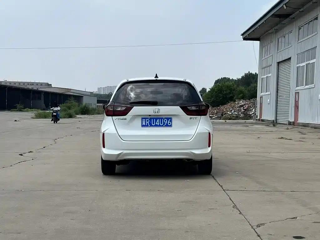 Honda Fit 2022 1.5L CVT Trendy Sunroof Edition — миниатюра 5