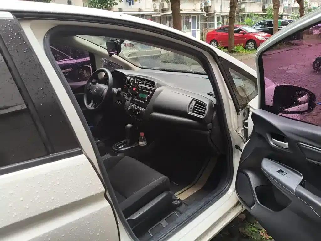 Honda Fit 2016 1.5L LX CVT Comfort — миниатюра 19