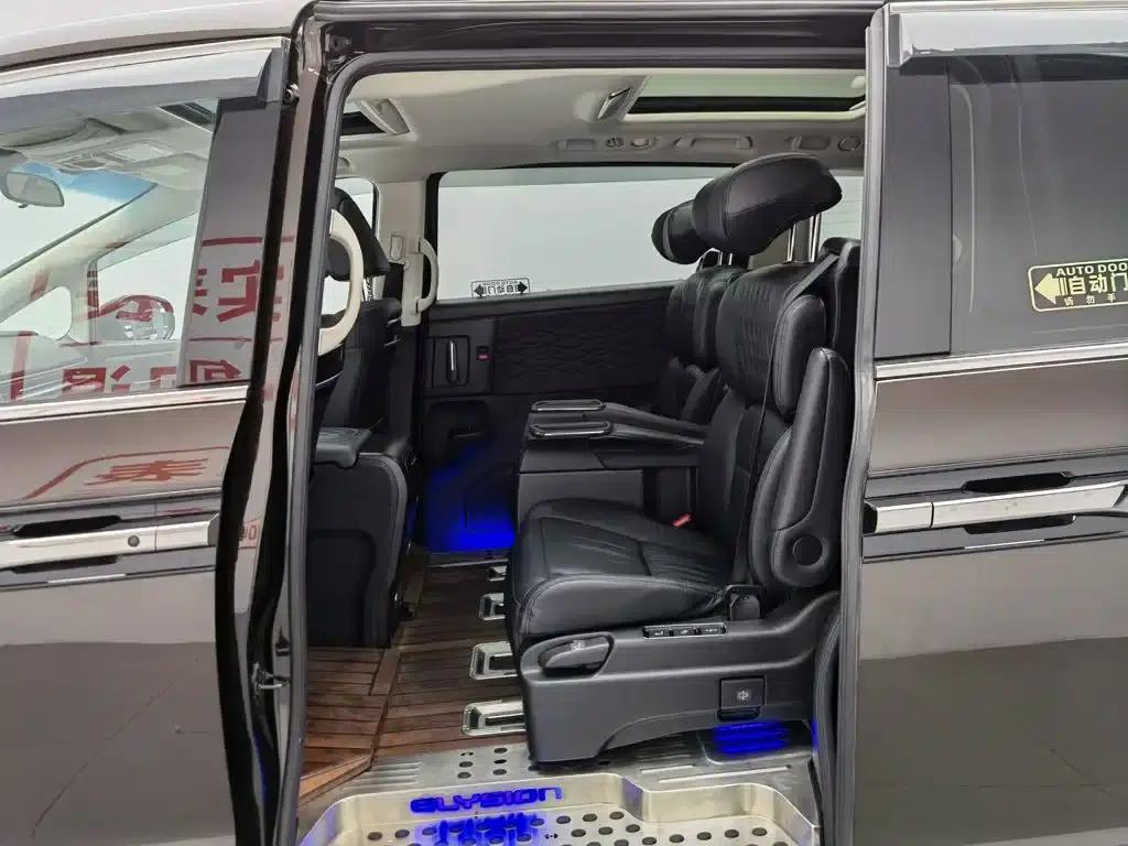Elysion 2022 2.0L e:HEV Luxury First Edition — миниатюра 15
