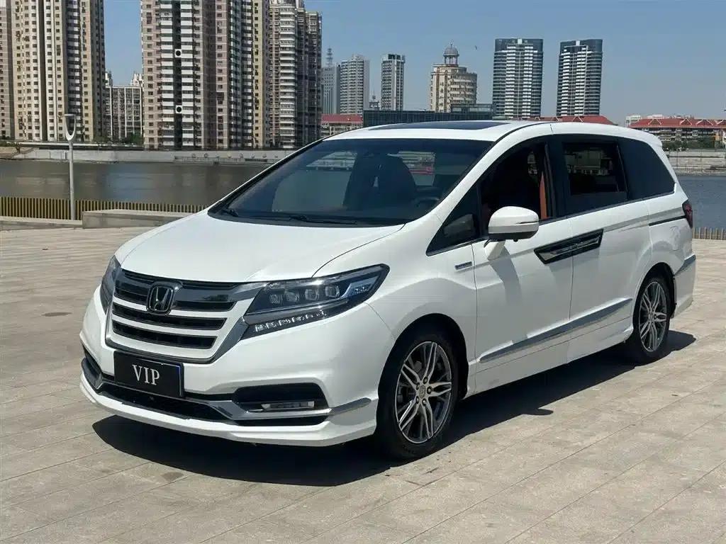 Elysion 2019 2.0L Hybrid Luxury Edition — миниатюра 1