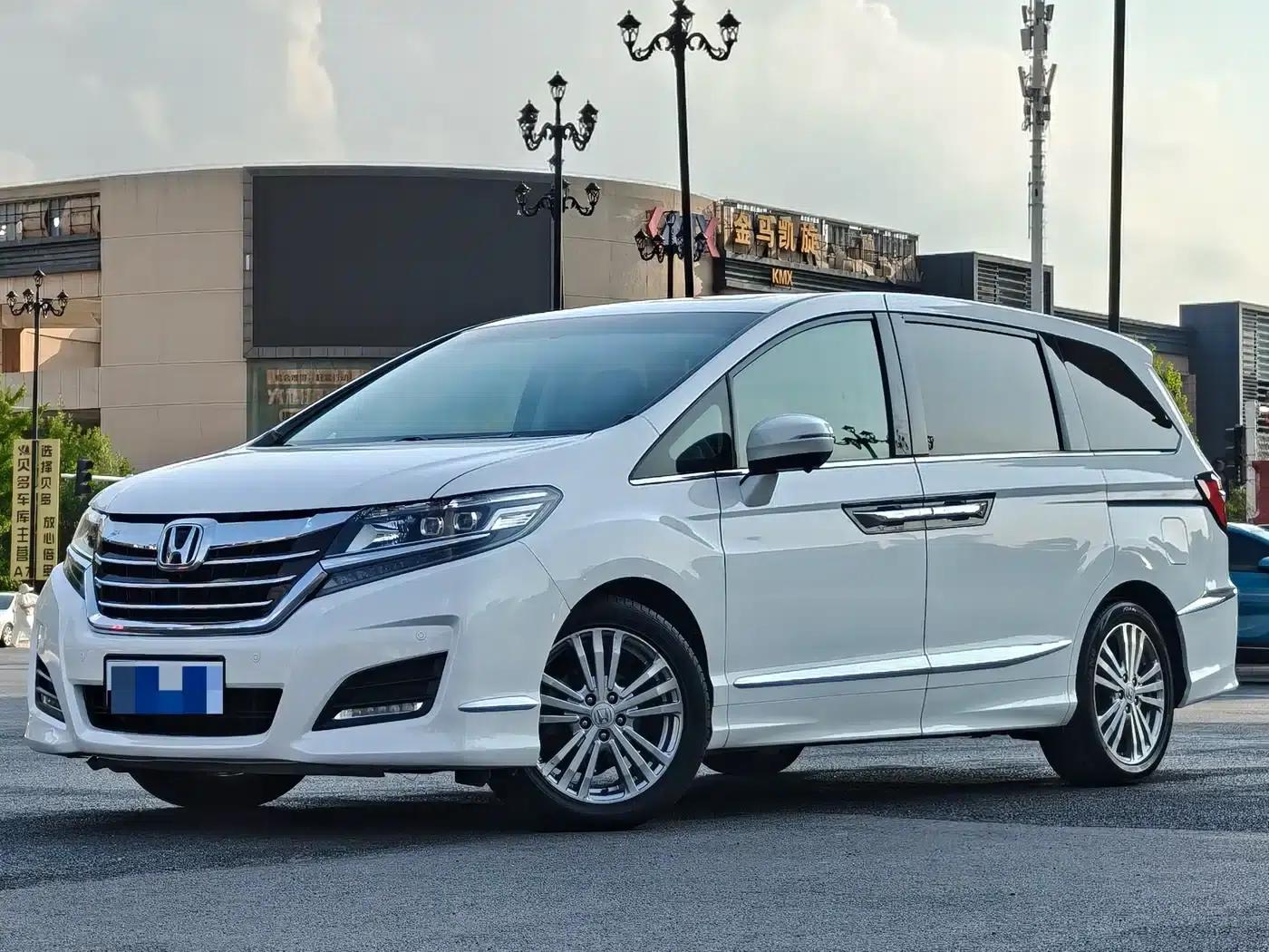 Elysion 2016 2.4L Classic Edition — миниатюра 1