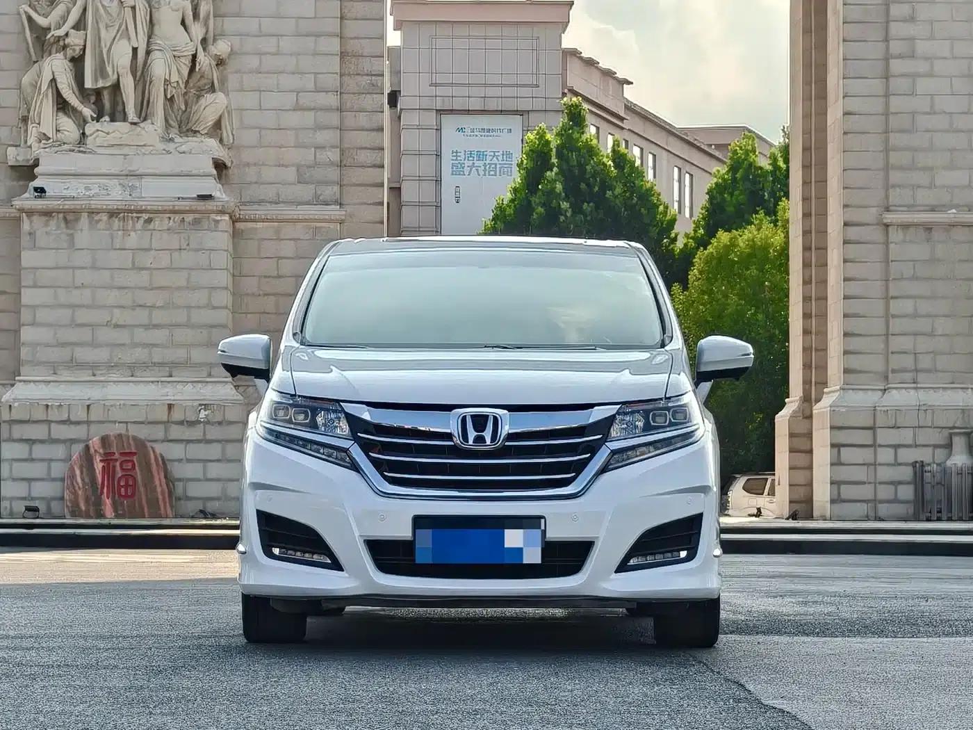 Elysion 2016 2.4L Classic Edition — миниатюра 2