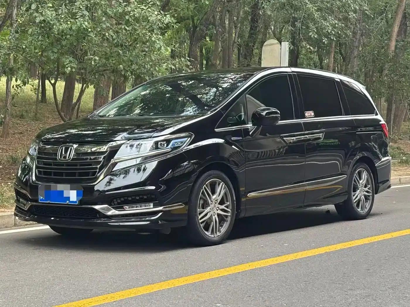 Elysion 2019 2.0L Hybrid Luxury Edition — миниатюра 1