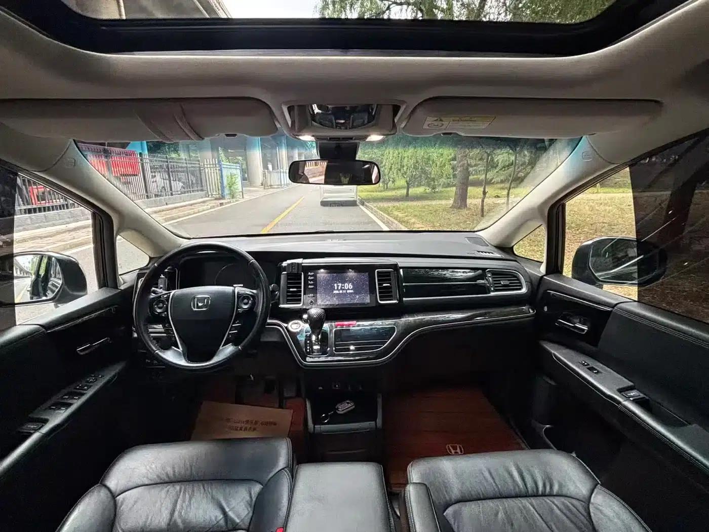 Elysion 2019 2.0L Hybrid Luxury Edition — миниатюра 11