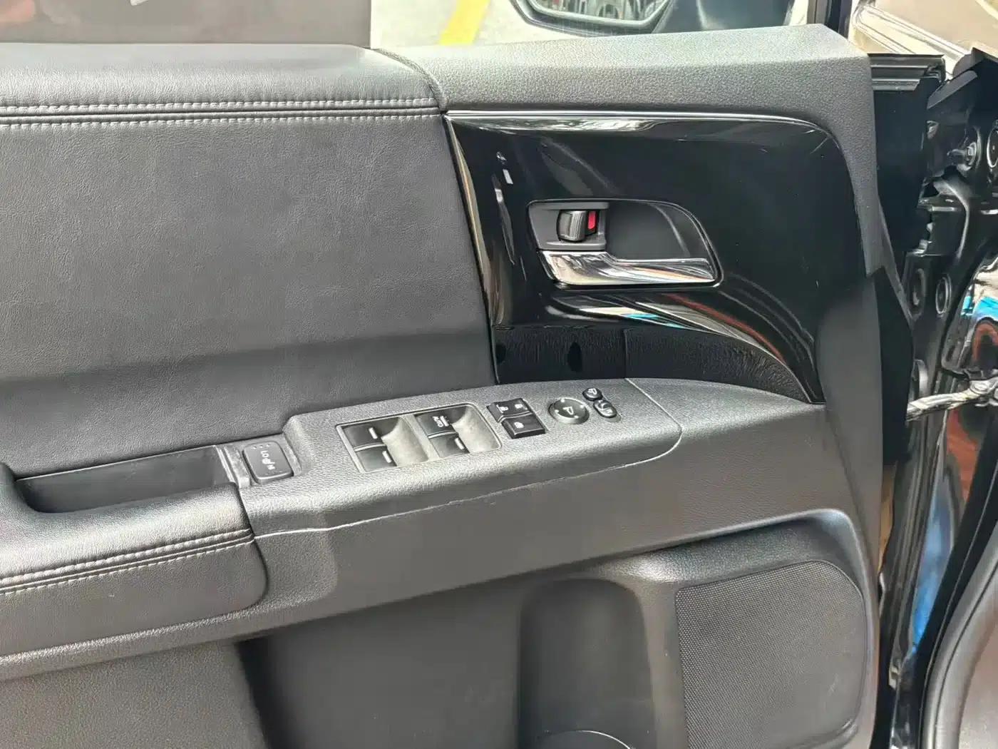 Elysion 2019 2.0L Hybrid Luxury Edition — миниатюра 8
