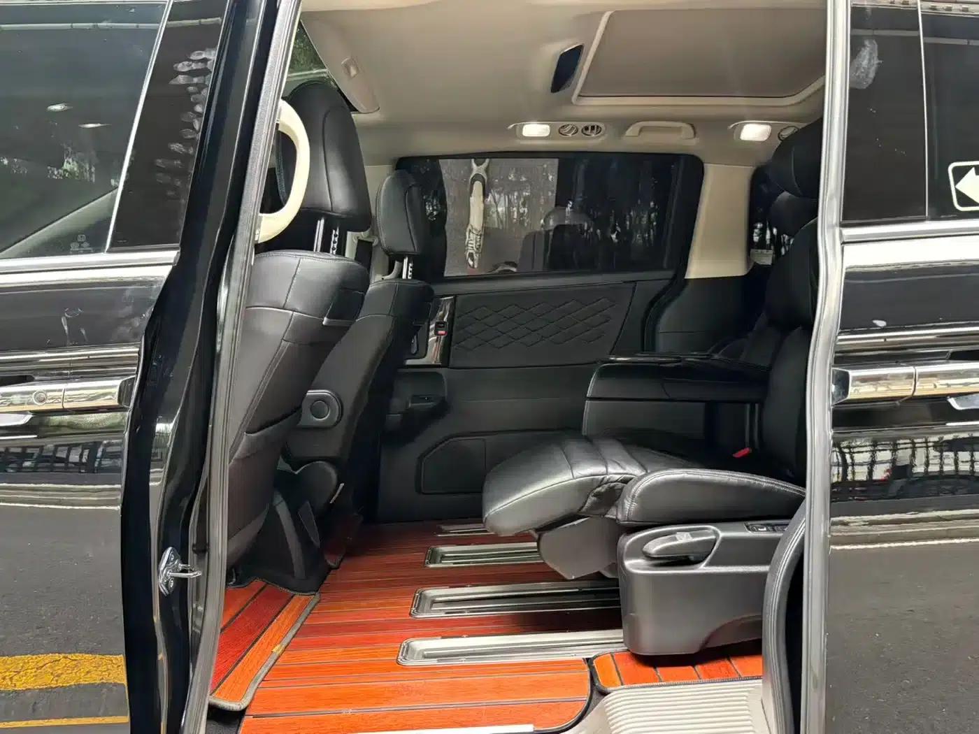 Elysion 2019 2.0L Hybrid Luxury Edition — миниатюра 10