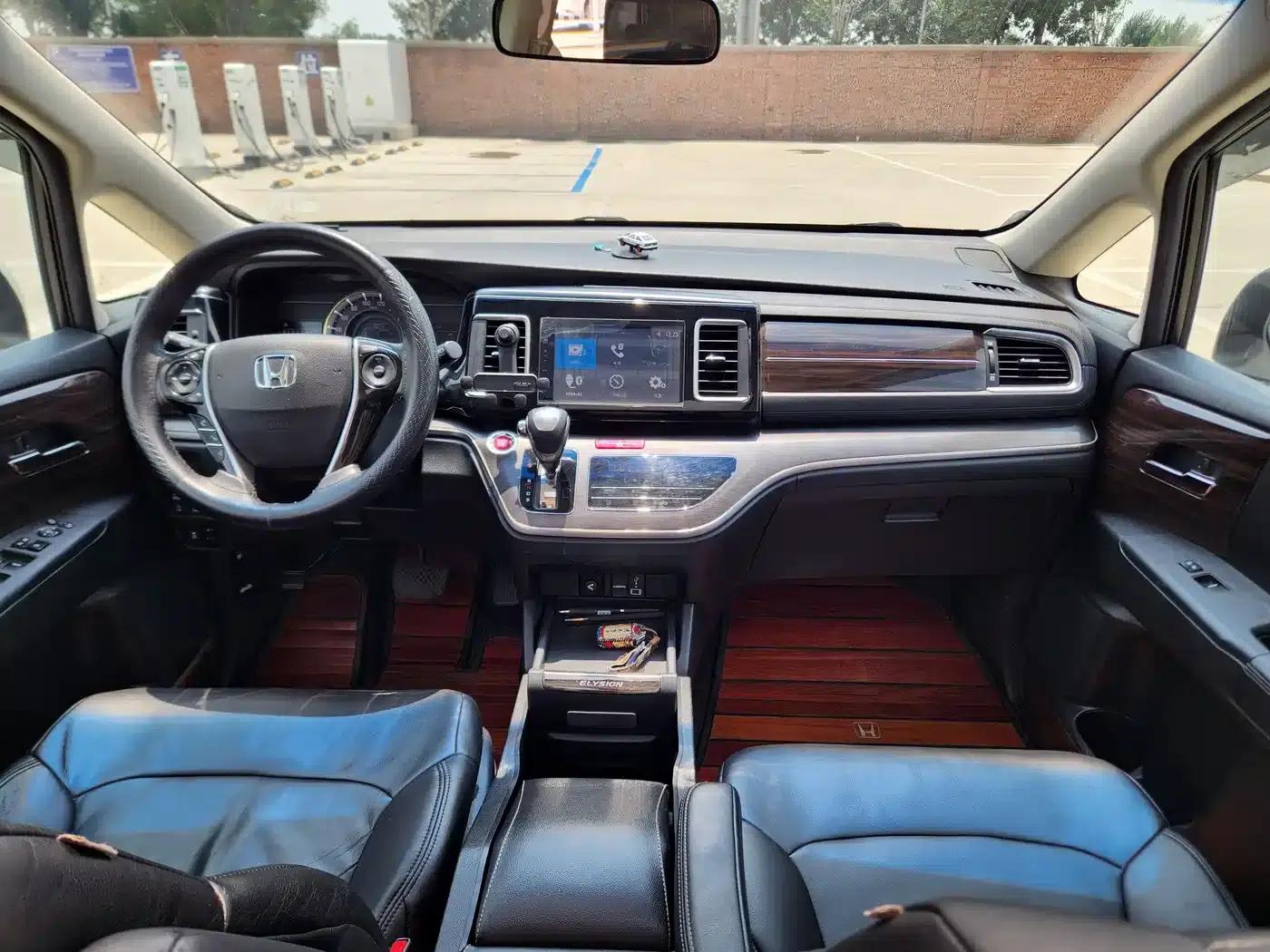 Elysion 2016 2.4L Comfort Edition — миниатюра 8