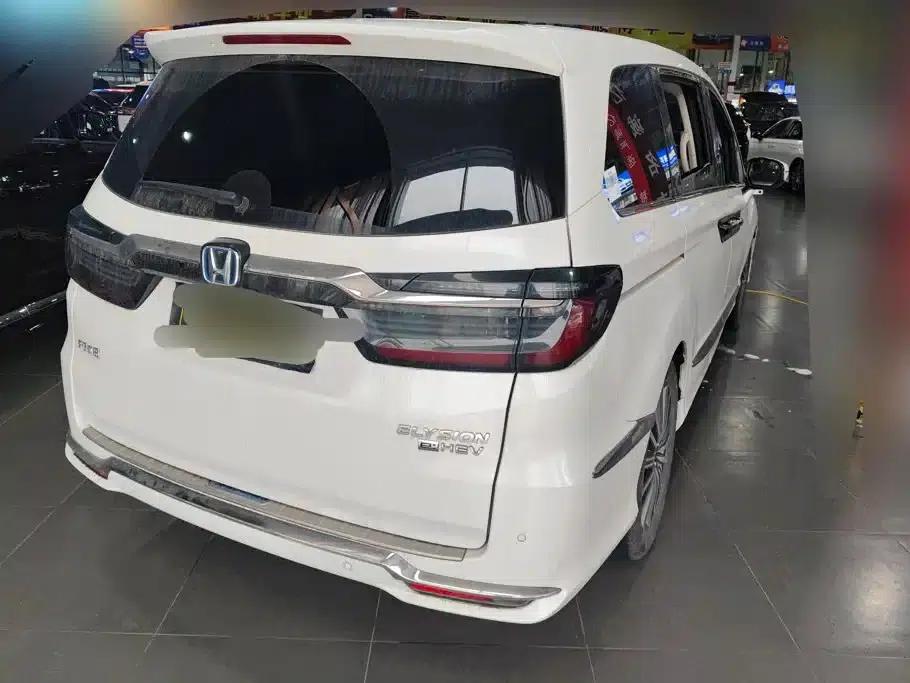 Elysion 2022 2.0L e:HEV Luxury Edition — миниатюра 3