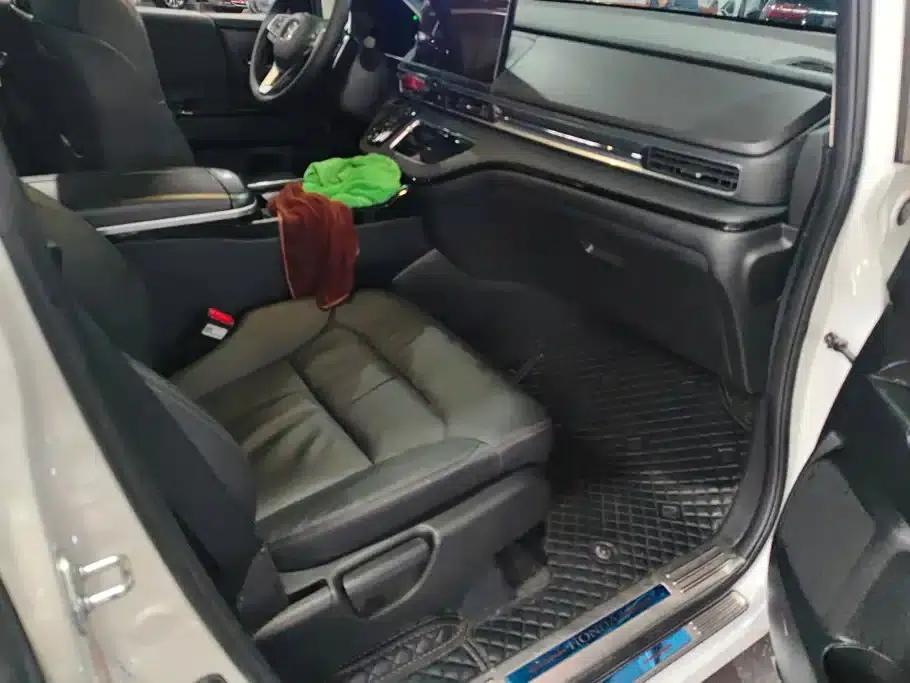 Elysion 2022 2.0L e:HEV Luxury Edition — миниатюра 8