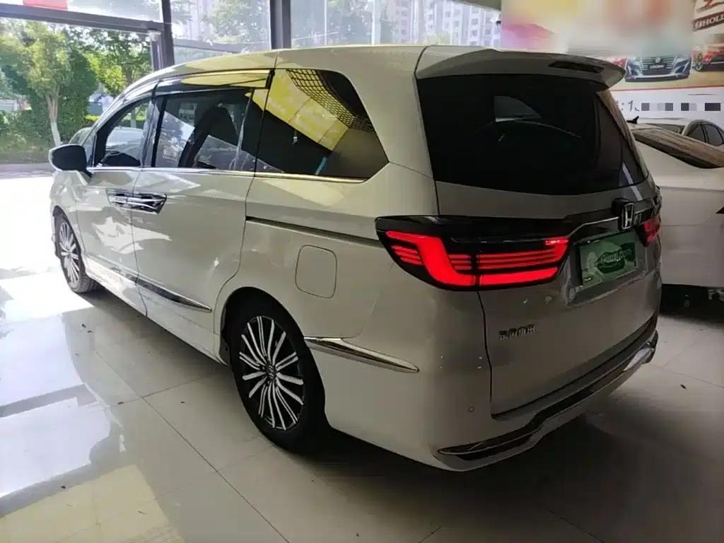 Elysion 2022 2.0L e:HEV Luxury First Edition — миниатюра 5