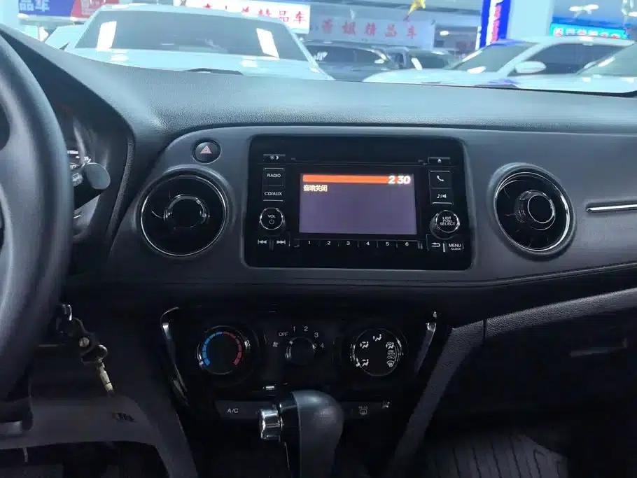 Honda XR-V 2017 1.5L LXi CVT Classic Edition — миниатюра 13