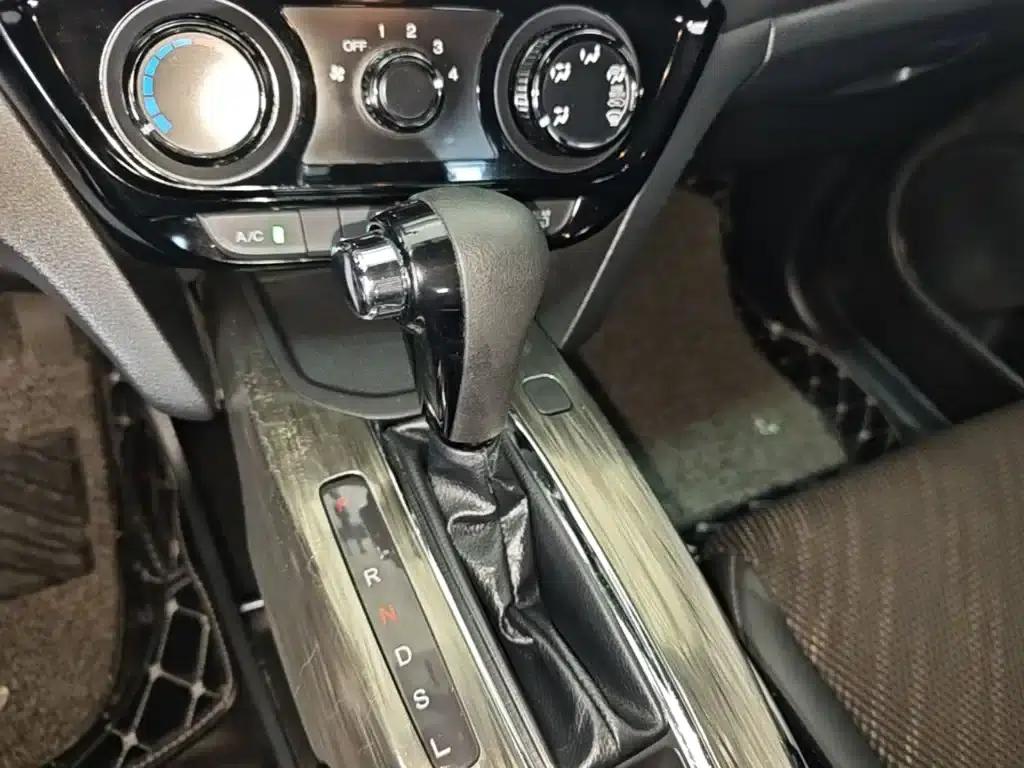 Honda XR-V 2017 1.5L LXi CVT Classic Edition — миниатюра 14