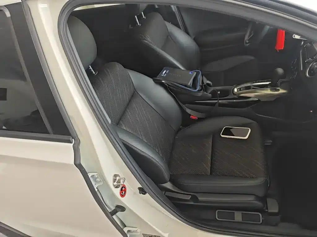 Honda XR-V 2017 1.5L LXi CVT Classic Edition — миниатюра 25