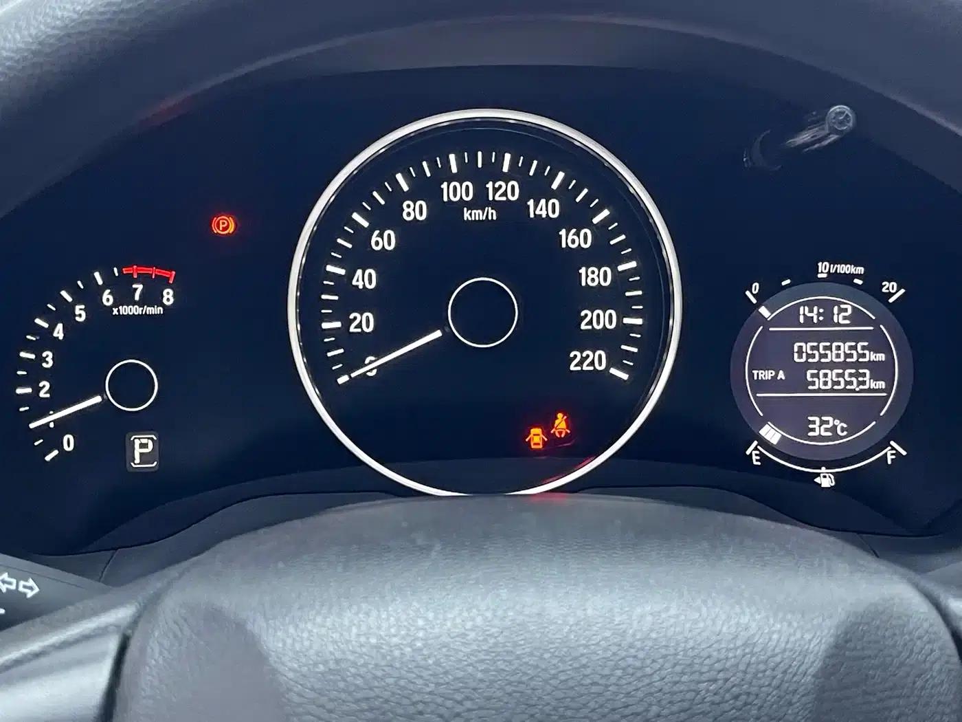 Vezel 2015 1.8L CVT 2WD Elite — миниатюра 12
