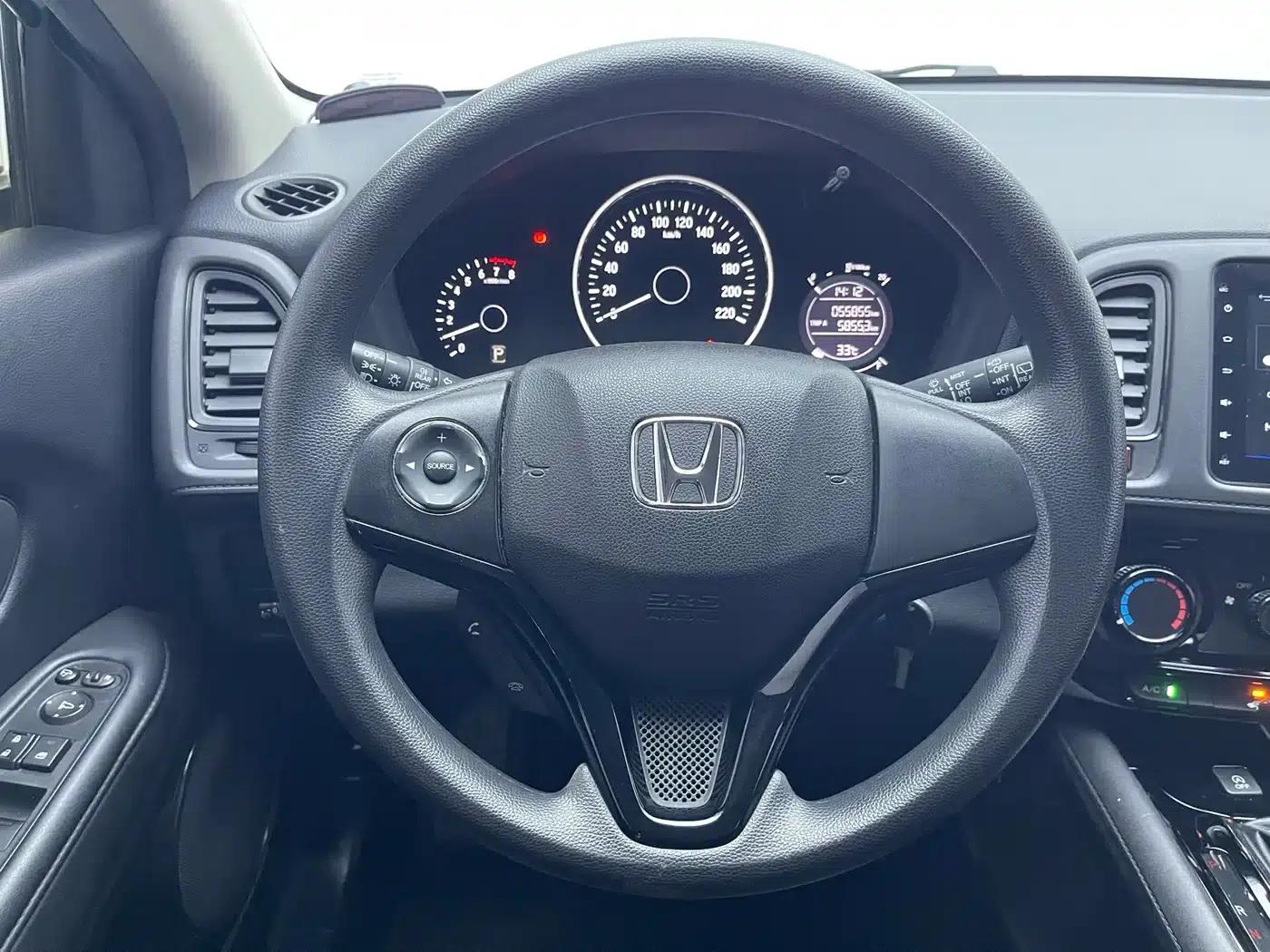 Vezel 2015 1.8L CVT 2WD Elite — миниатюра 14