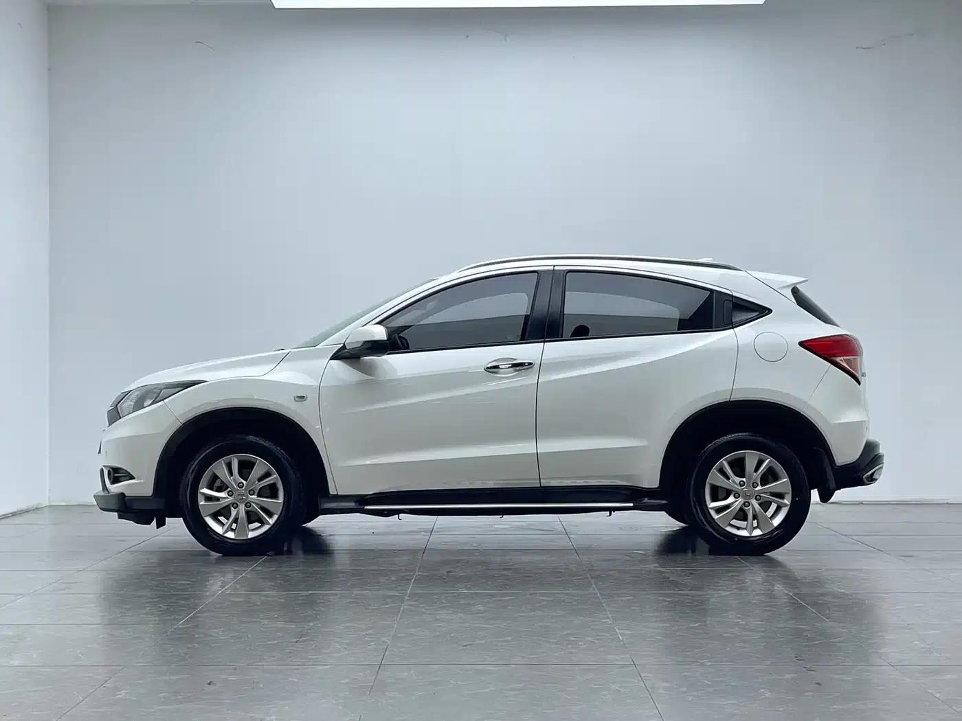 Vezel 2015 1.8L CVT 2WD Elite — миниатюра 15