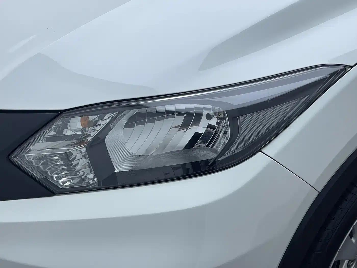 Vezel 2015 1.8L CVT 2WD Elite — миниатюра 7