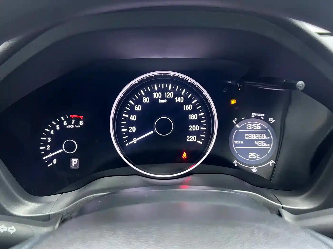Vezel 2022 1.5L CVT Elite Smart Edition — миниатюра 16