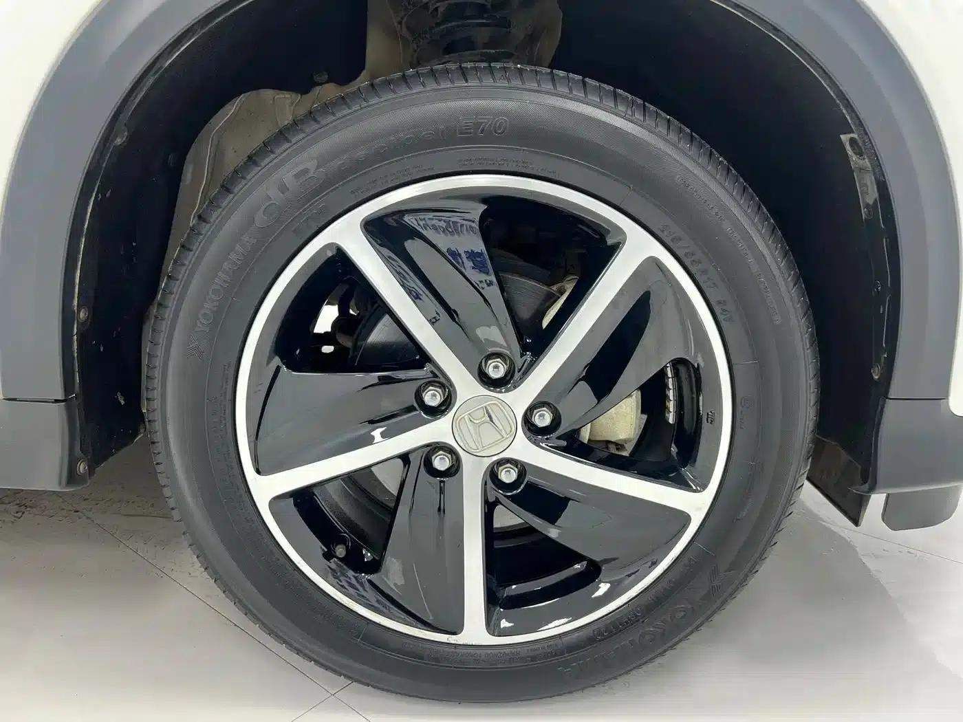 Vezel 2022 1.5L CVT Elite Smart Edition — миниатюра 19