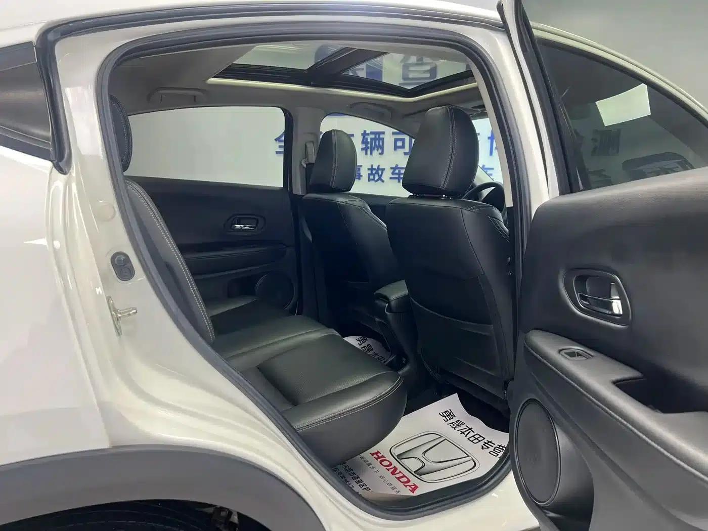 Vezel 2022 1.5L CVT Elite Smart Edition — миниатюра 10