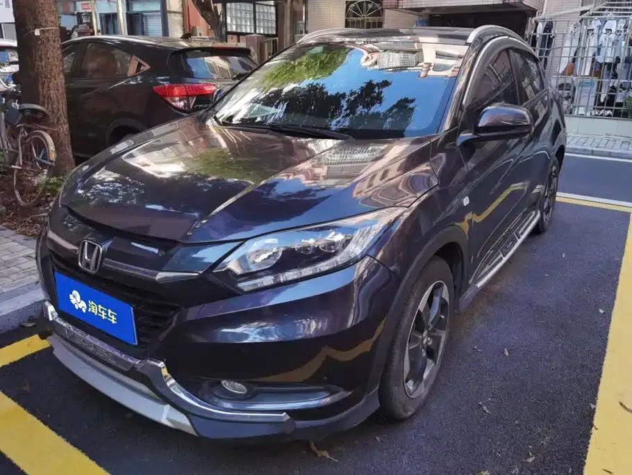 Vezel 2017 1.8L CVT 2WD Pioneer Edition — миниатюра 1