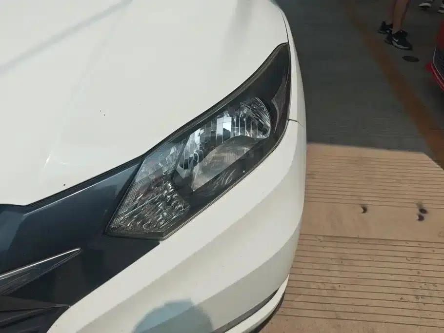 Vezel 2015 1.5L CVT 2WD Comfort Model — миниатюра 5