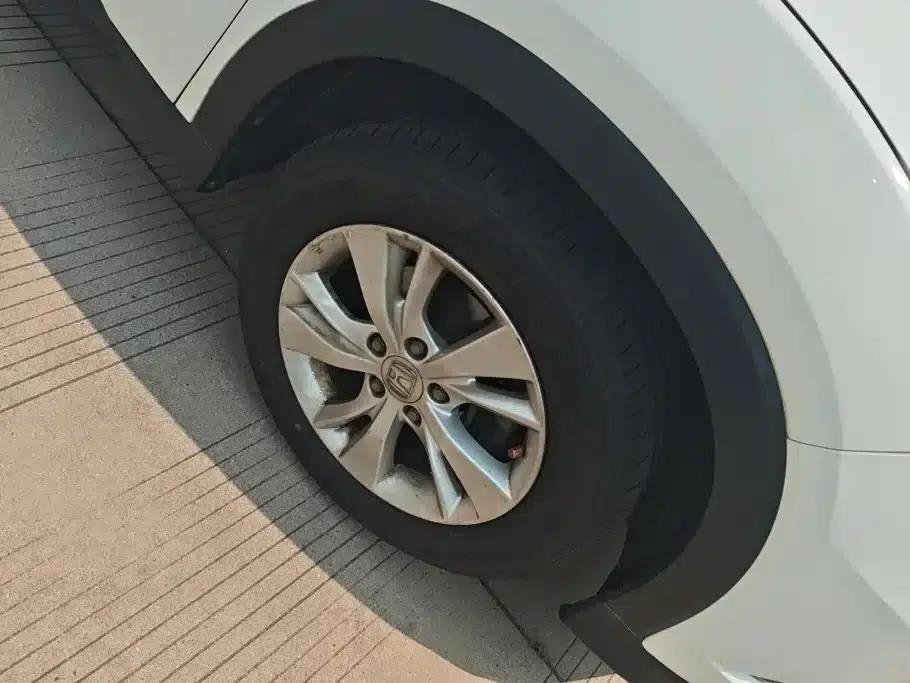 Vezel 2015 1.5L CVT 2WD Comfort Model — миниатюра 6