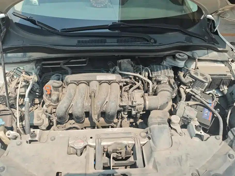 Vezel 2015 1.5L CVT 2WD Comfort Model — миниатюра 10