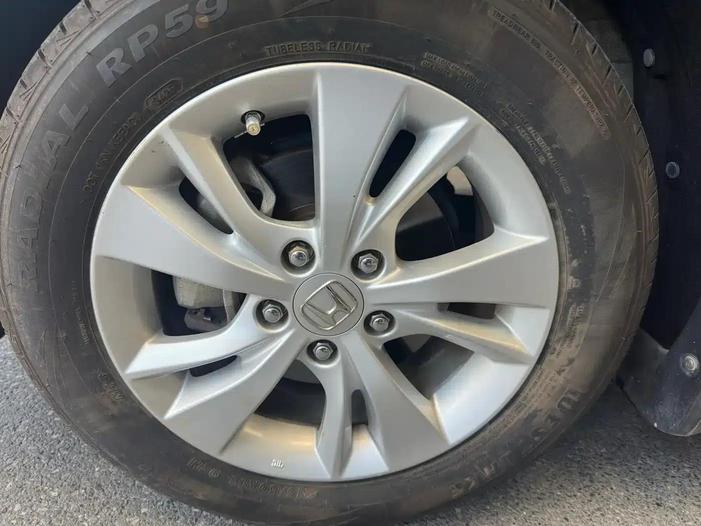 Vezel 2015 1.5L CVT 2WD Comfort Model — миниатюра 10
