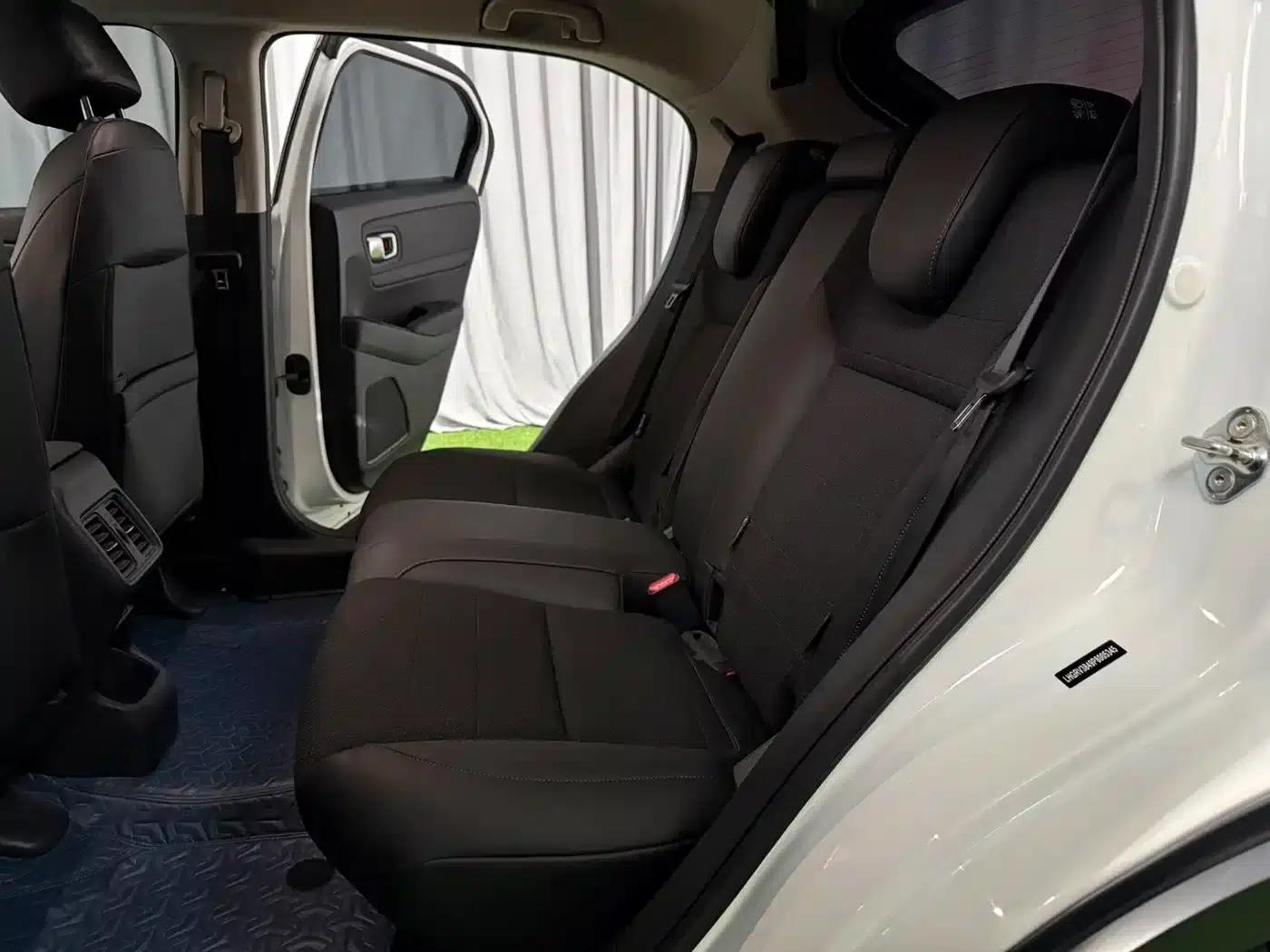 Vezel 2023 1.5L CVT Tech Edition — миниатюра 8