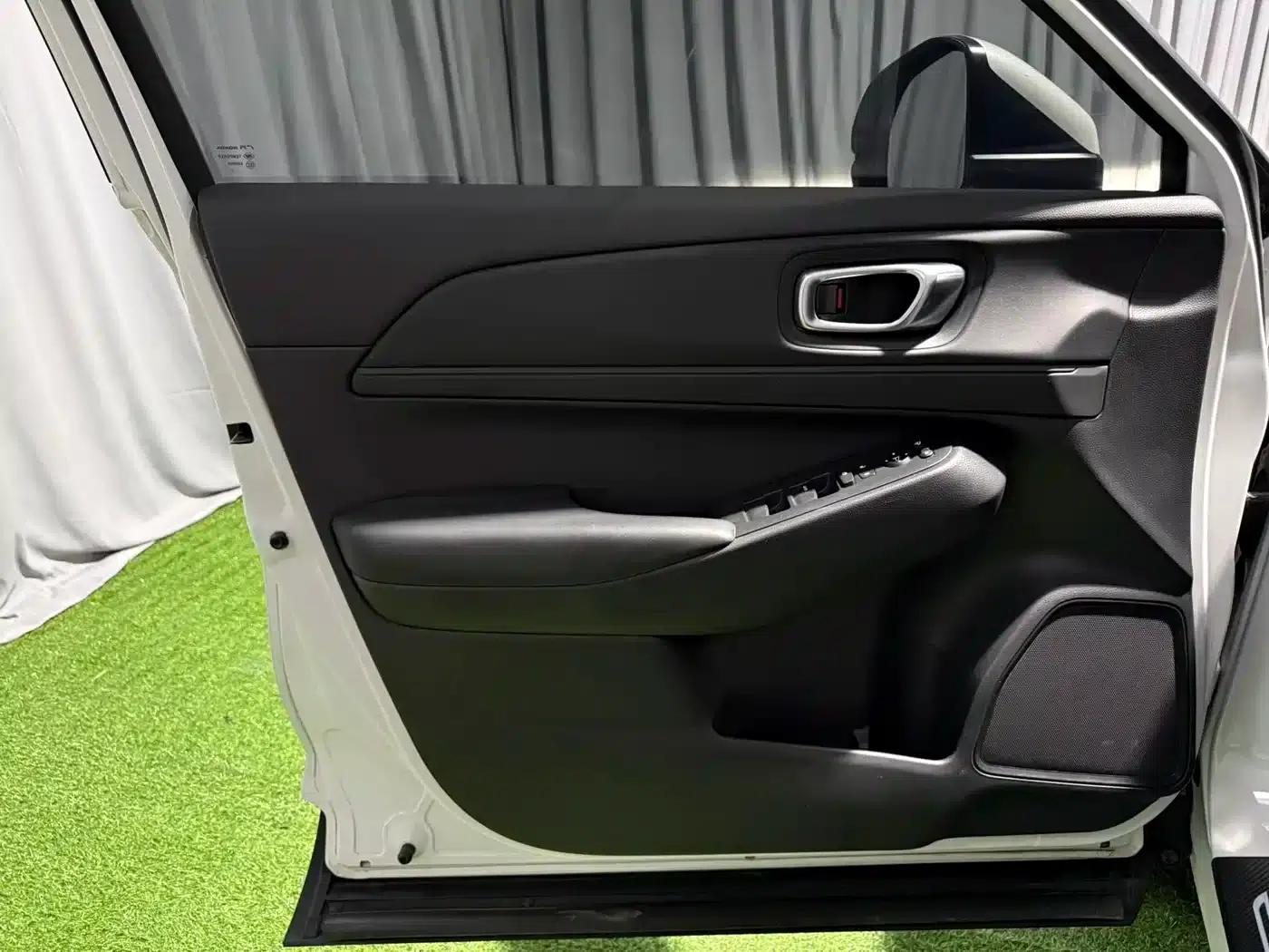 Vezel 2023 1.5L CVT Tech Edition — миниатюра 10