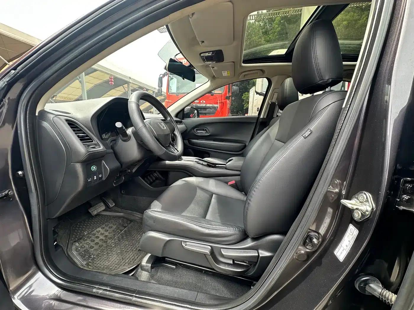 Vezel 2022 1.5L CVT Elite Smart Edition — миниатюра 4