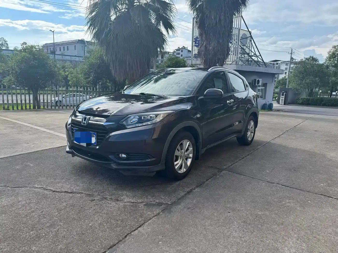 Vezel 2018 1.5L CVT 2WD Tech Elite — миниатюра 1