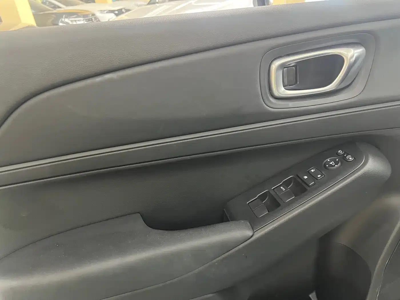 Vezel 2023 1.5L CVT Elite Edition — миниатюра 15