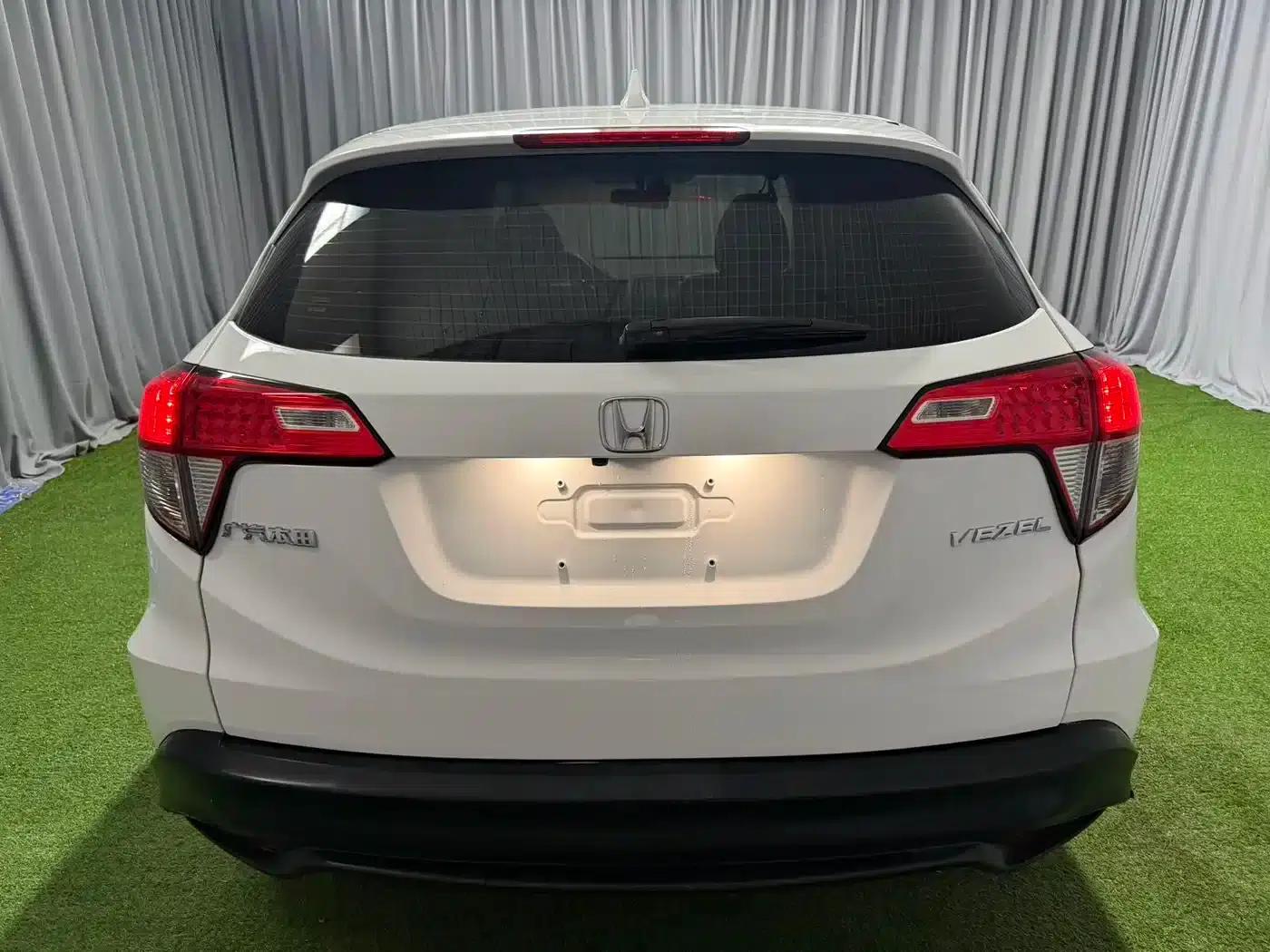 Vezel 2022 1.5L CVT Elite Smart Edition — миниатюра 4