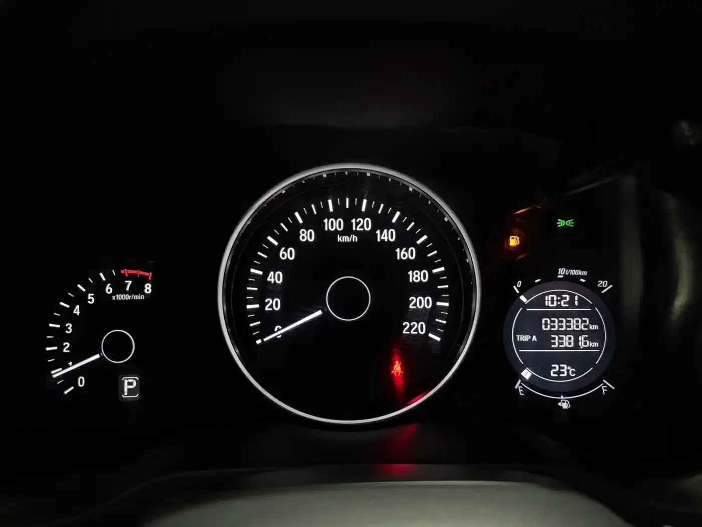 Vezel 2022 1.5L CVT Elite Smart Edition — миниатюра 9