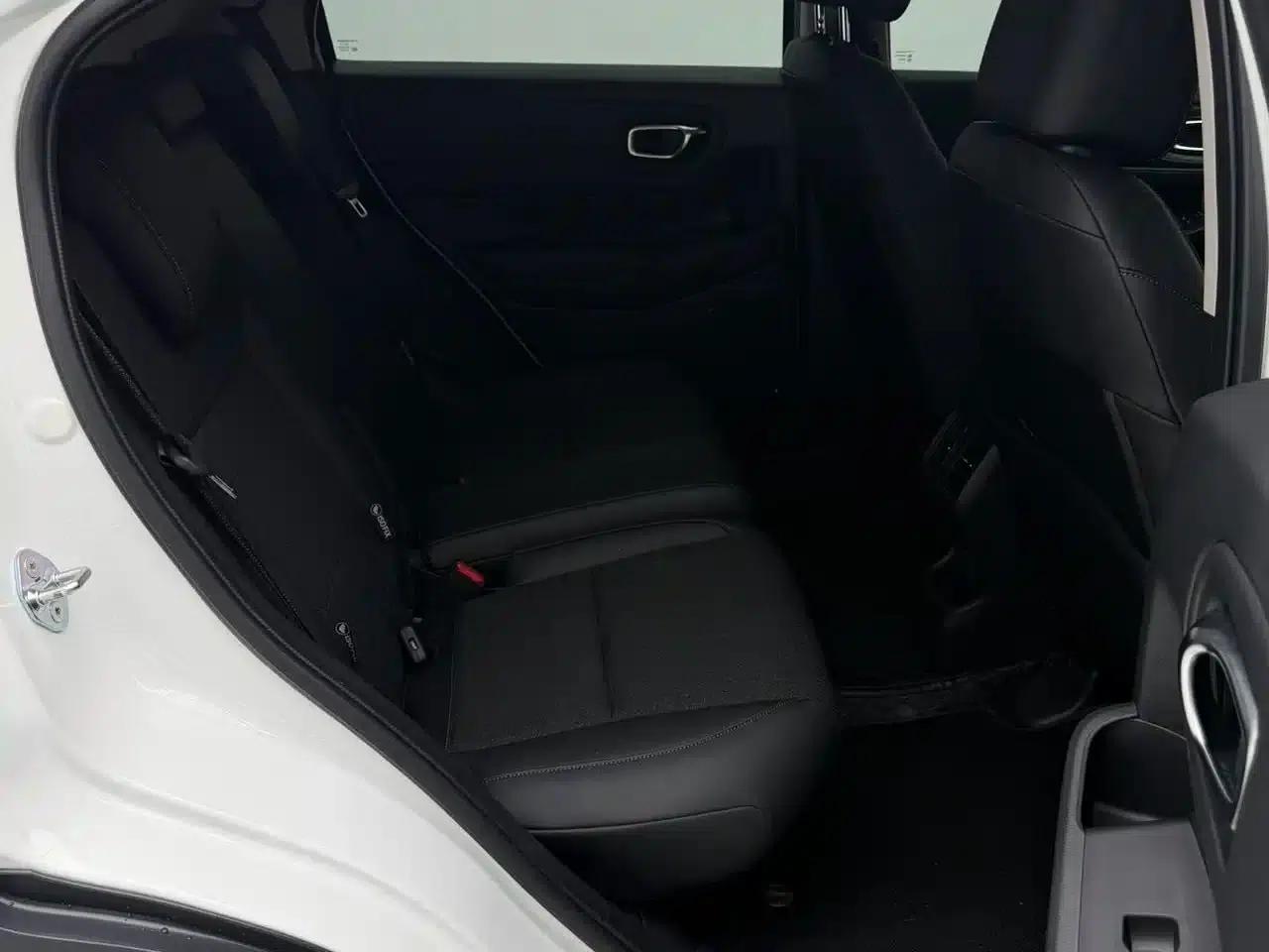 Vezel 2023 1.5L CVT Tech Edition — миниатюра 9